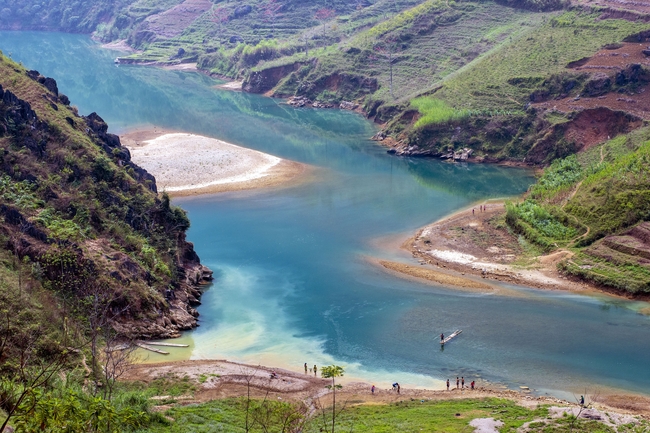 山川江河峡谷风光摄影图片