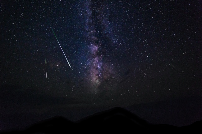 夜晚天空繁星图片